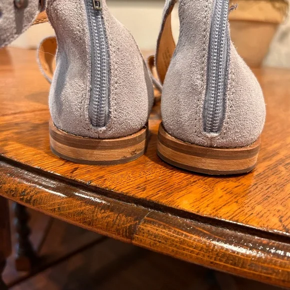 Frye and Co Size 9.5 gray ankle sandals Soles look brand new - Picture 5 of 6